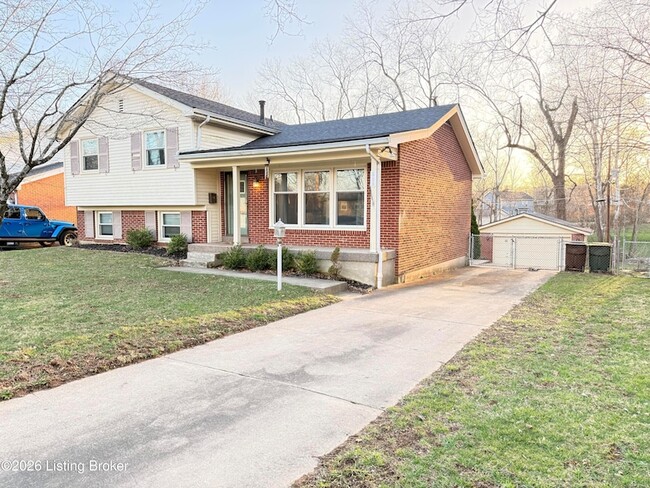 Photo - 600 Willow Brook Rd House