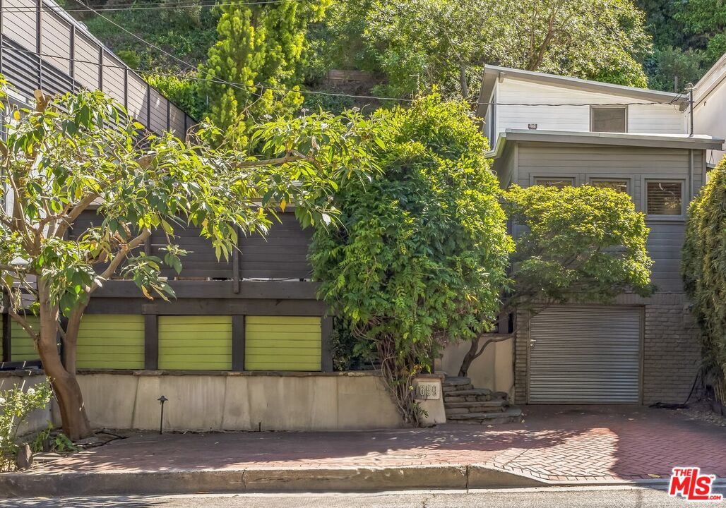 Primary Photo - 1659 N Beverly Glen Blvd