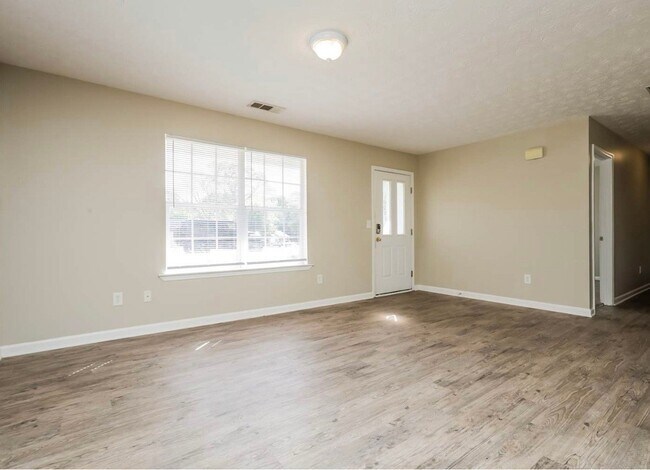 Foto del edificio - 65 Kenzi Way SW