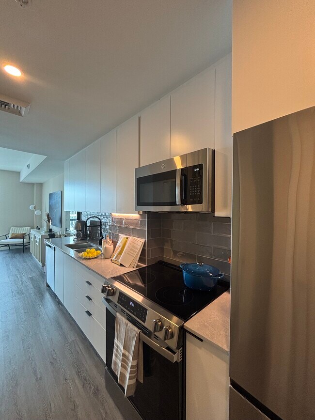 Foto del edificio - 60 NW 31st St