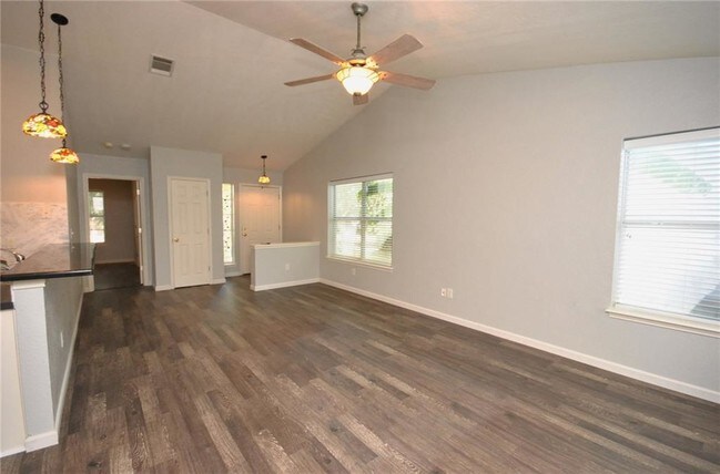 Building Photo - 174 Prairie Springs Loop