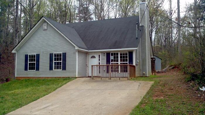 Primary Photo - 3 Bedroom Ranch home - 1/2 acre lot!!