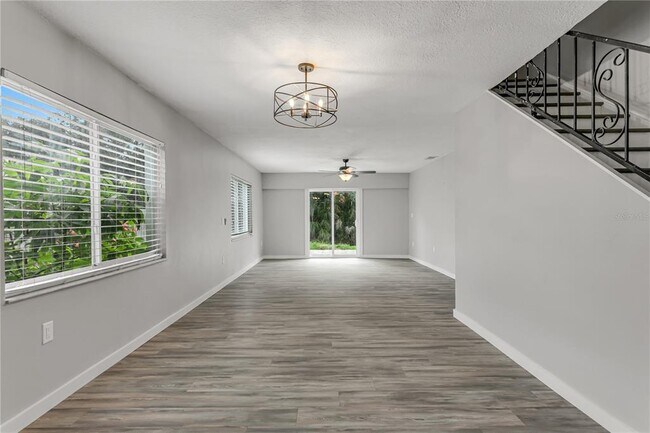 Building Photo - 1706 Azalea Ct