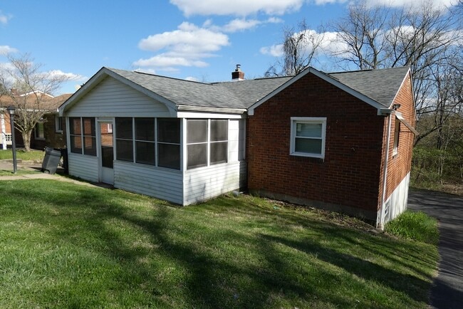 Building Photo - 3436 Brinway Dr