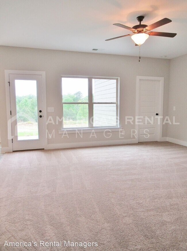 Building Photo - 4 br, 2 bath House - 14670 Griffin Street