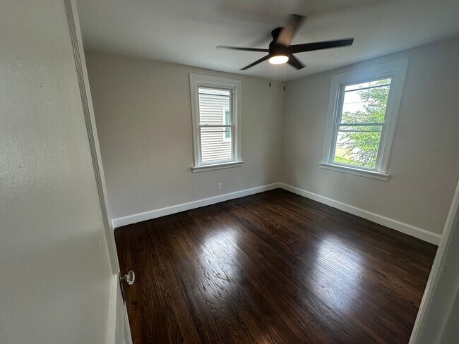 Foto del edificio - 3896 Weirman Ave