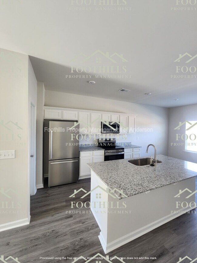 Foto del edificio - 1655 E Greenville St