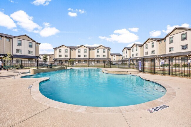 Foto del edificio - 12603 Telge Rd