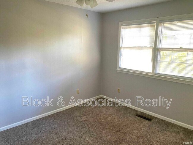 Building Photo - 3215 Cyanne Cir