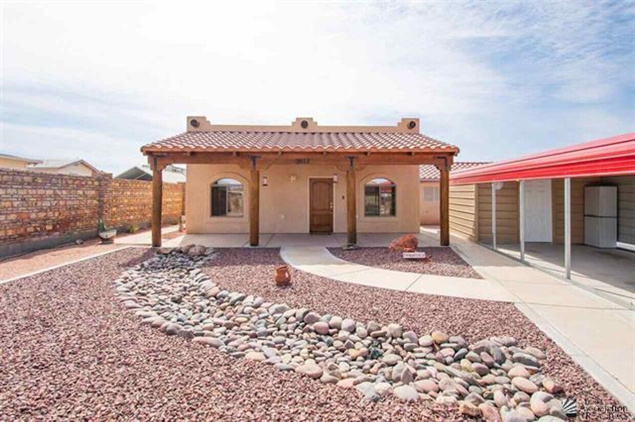 Foto principal - 9613 E 33rd St