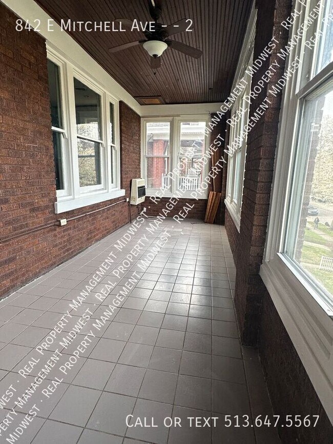 Foto del edificio - 842 E Mitchell Ave