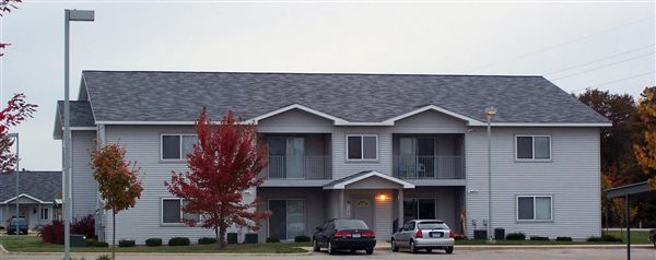Foto principal - 3100 Thorntree Dr