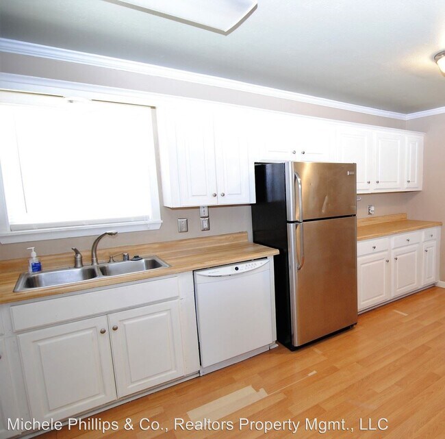 Building Photo - 3 br, 1 bath House - 8001 Pinto Trail