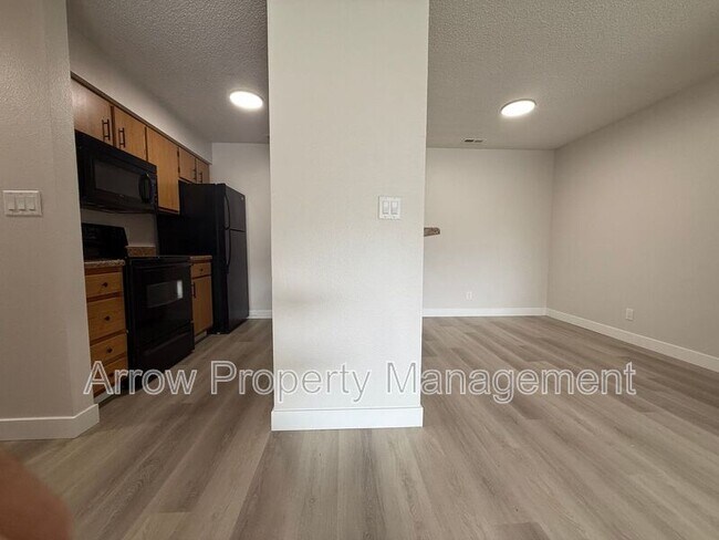 Foto del edificio - 2330 N 44th St