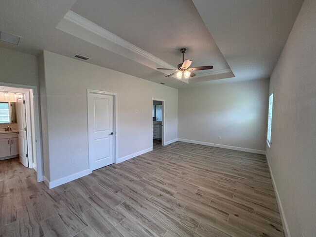 Foto del edificio - Welcome to this beautifully built 3-bedroo...