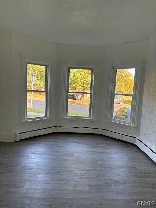 Foto del edificio - 319-321 Herkimer St