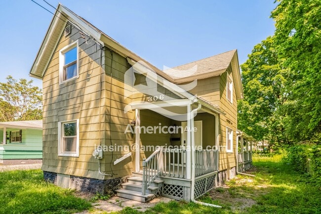 Building Photo - 306 W Matson Ave