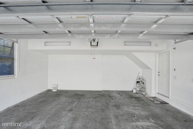 Building Photo - 2 br, 2.5 bath Townhome - 509 M Street