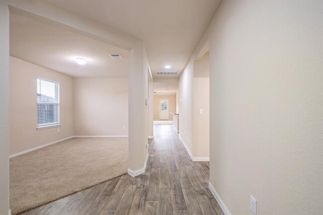 Building Photo - 108 Acadia Cv