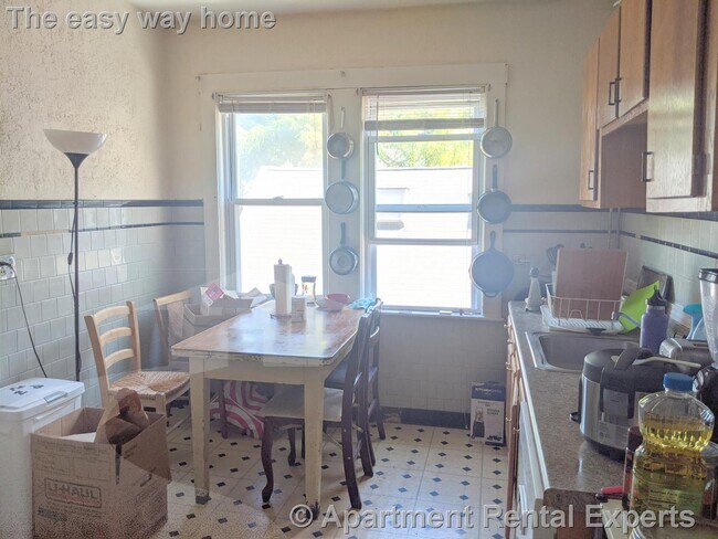 Building Photo - 64 Linden Ave