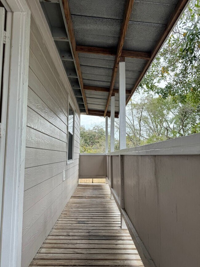 Building Photo - 2 br, 1 bath House - 1405 GATTIS DRIVE UNIT B