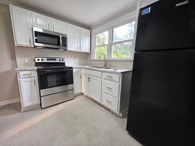 Building Photo - 104 Archdale Dr