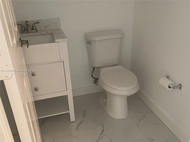 Foto del edificio - 4931 Windward Way