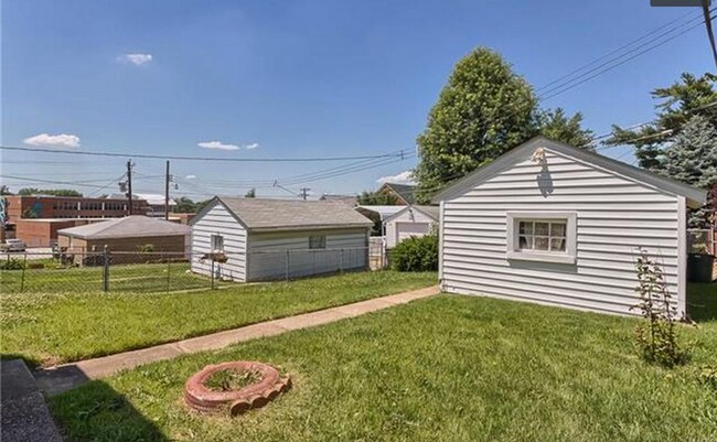 Backyard, garage. - 5803 Lansdowne Avenue