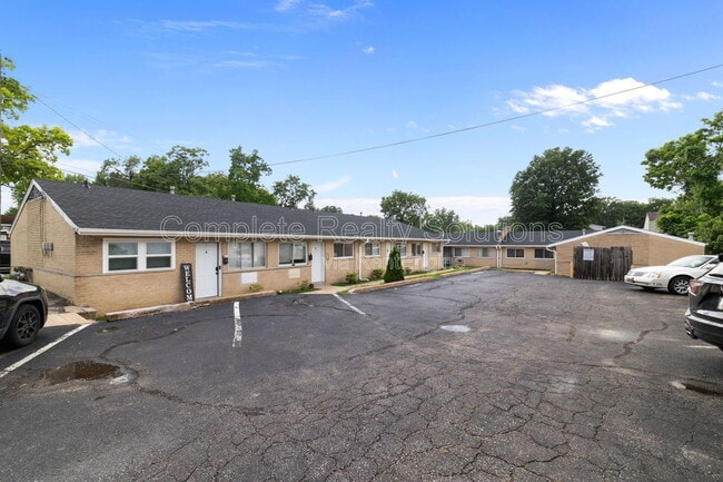 Building Photo - 2323 Woodson Rd