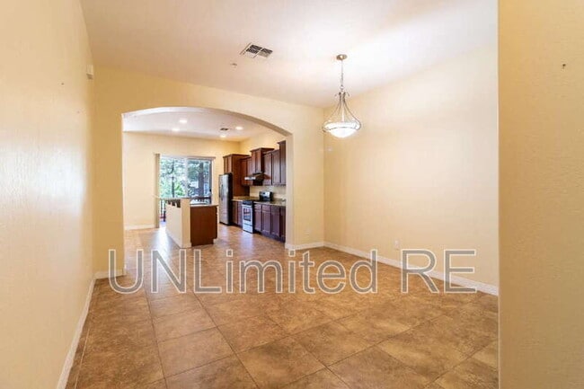 Foto del edificio - 3247 Merryvale Ln