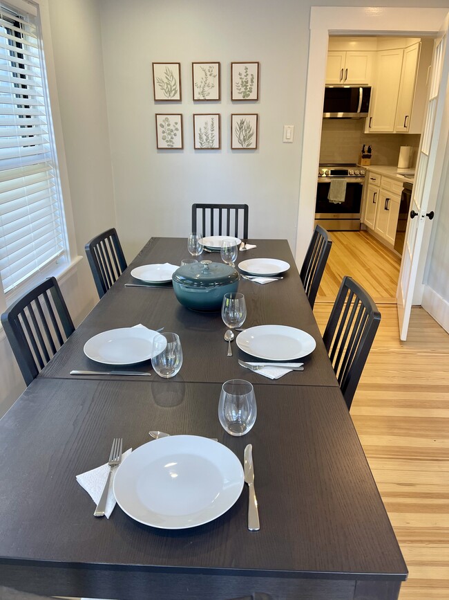 Dining room, table comfortably seats 6 - 99 Hudson St