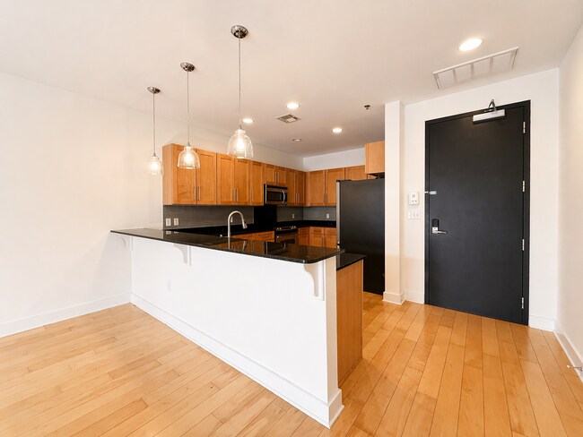 Foto del edificio - 444 N Central Ave