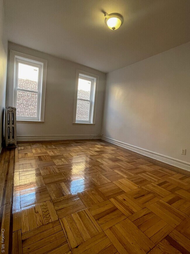 Foto del edificio - 660 Hemlock St