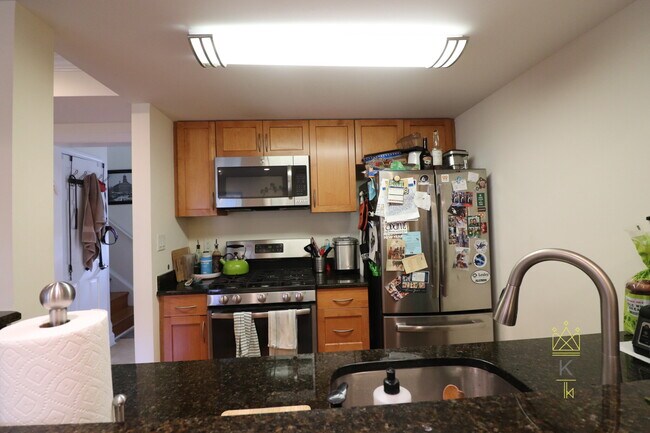 Foto del edificio - 10 Sherman Rd