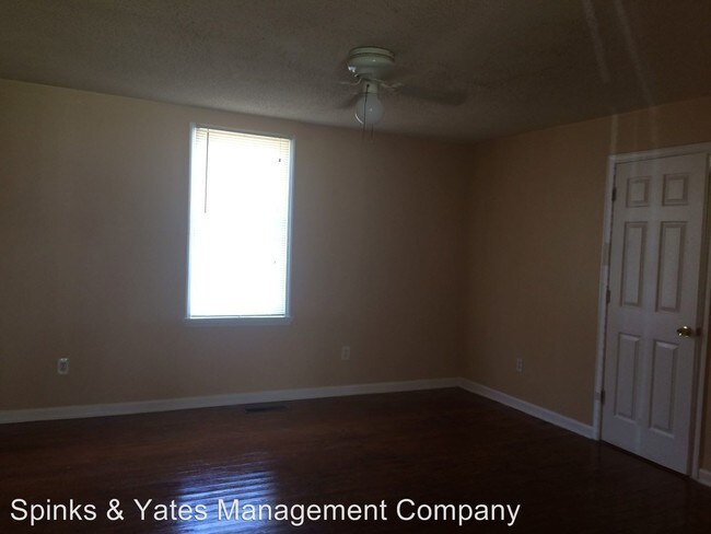 Building Photo - 210 Boulevard
