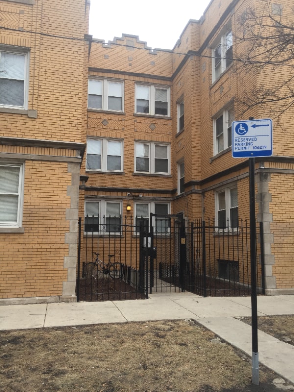 Photo - 4425 W Fullerton Ave Apartment