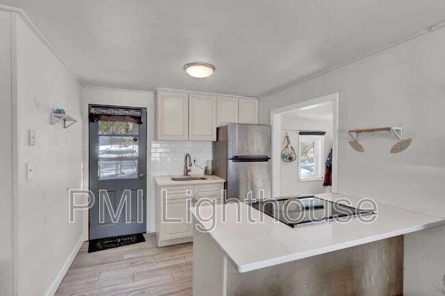 Building Photo - 117 Upton Dr