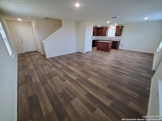 Building Photo - 743 Retama Pass