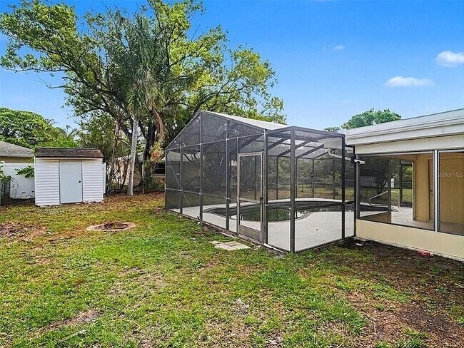 Building Photo - 4037 Maverick Ave
