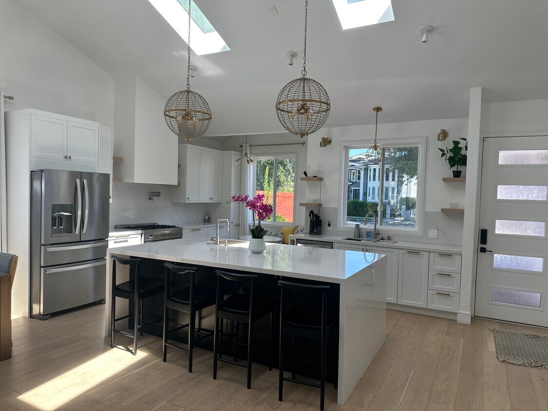 Foto principal - 5411 Norwich Ave