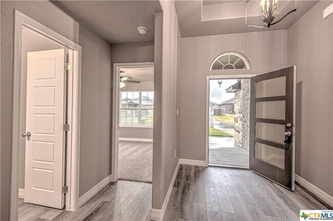Building Photo - 921 Coriander Rd