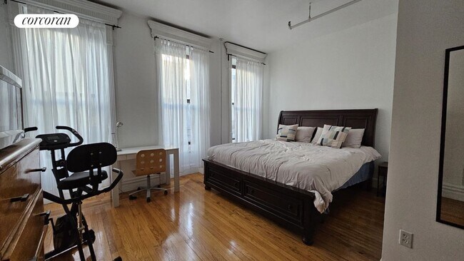 Building Photo - 123 W 130th St