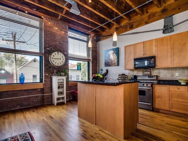 Foto del edificio - 126 Webster Ave