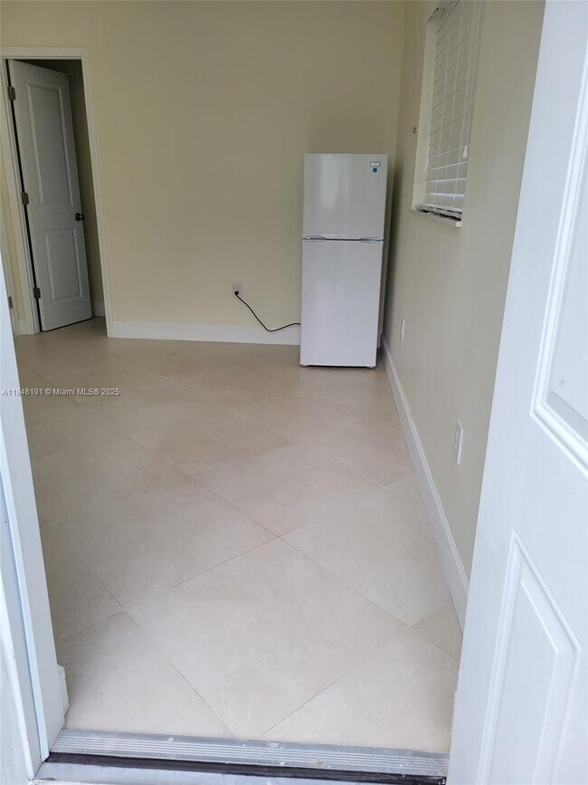 Foto del edificio - 19211 NW 48th Ct