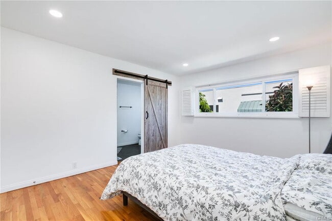 Foto del edificio - 3200 S Sepulveda Blvd