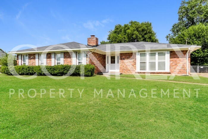 Foto principal - Charming 4 Bedroom in Montgomery!