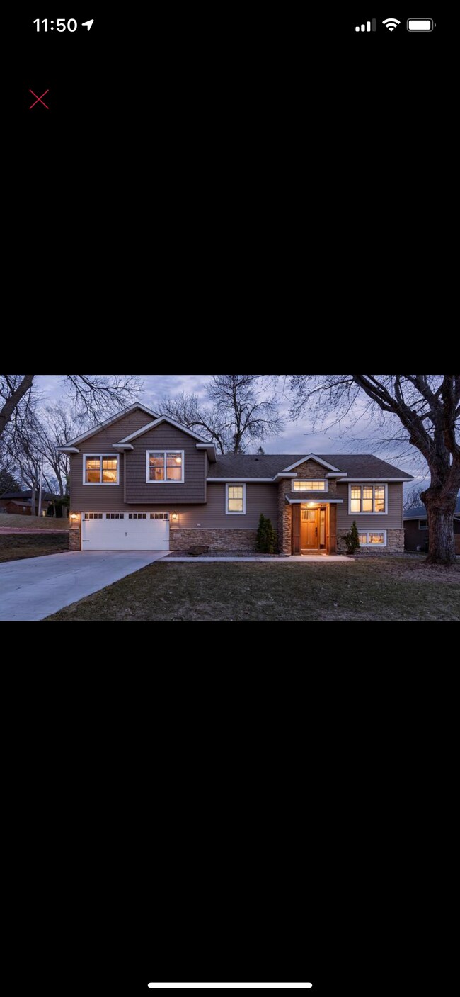 Building Photo - 3321 Belden Dr NE
