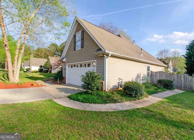 Foto del edificio - 153 Kingsbrook Cir