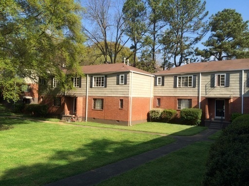 Building Photo - Cute 1BD/1BTH Apartment with direct access to Freedom Parkway!