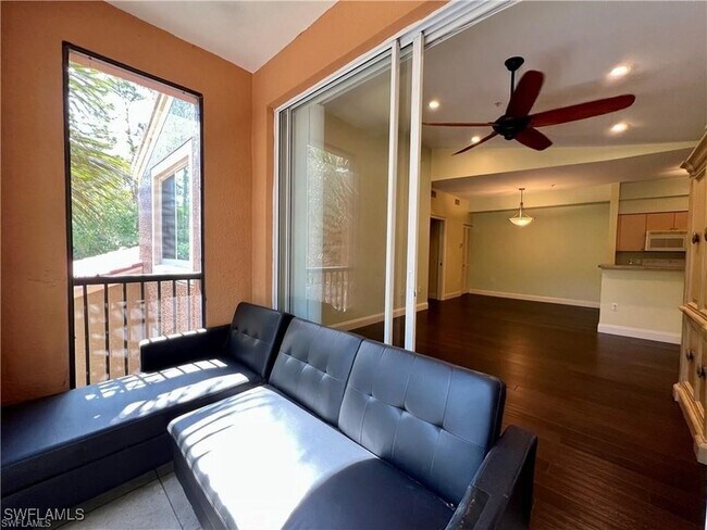 Foto del edificio - 1160 Reserve Way